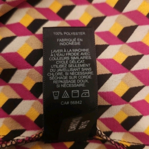 Express Women's Yellow and Pink Blouse Geometric 3/4 Sleeve  NWT Sz S/P - Picture 8 of 8